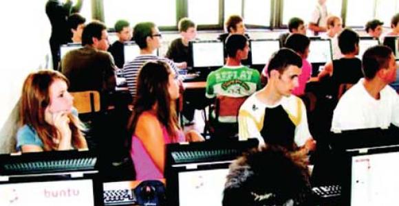 Students in an NComputing lab