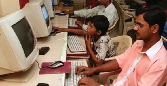 Building computer skills at a learning center