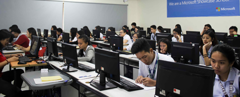 Asia Pacific College computer lab